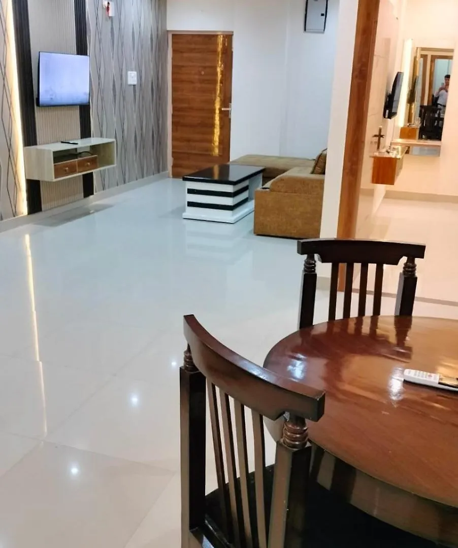 Celebration Apartment- Luxurious Living Accommodation For Families, Just To Temple And Ganga Ghat Varanasi Apartment