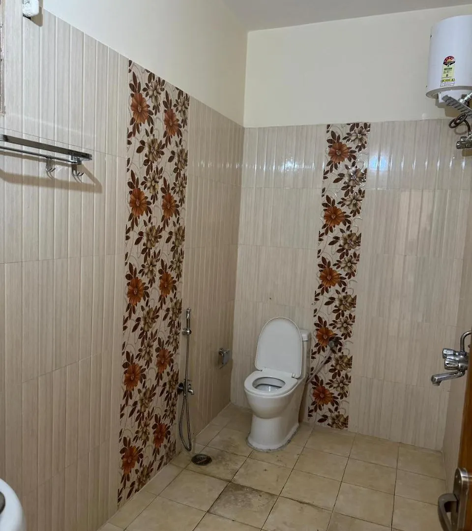 Celebration Apartment- Luxurious Living Accommodation For Families, Just To Temple And Ganga Ghat Varanasi 0*,